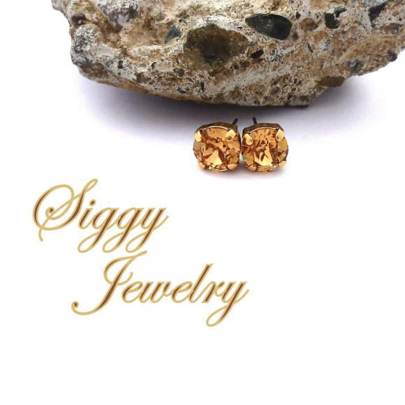 Swarovski Light Colorado Topaz Studs, 8mm - Picture 5 of 8